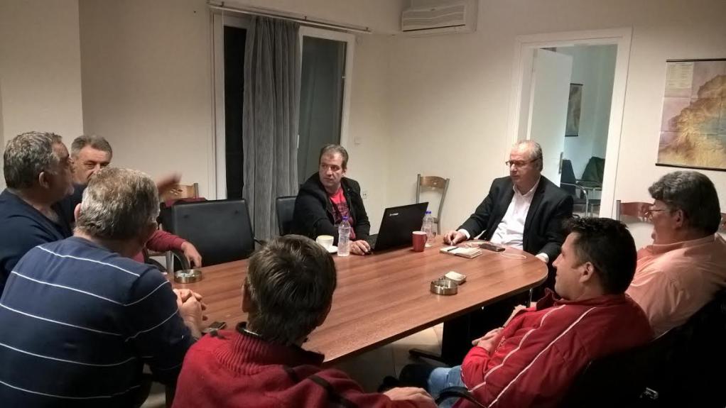 Συνάντηση του Γιάννη Σηφάκη με τους κτηνοτρόφους της Πέλλας